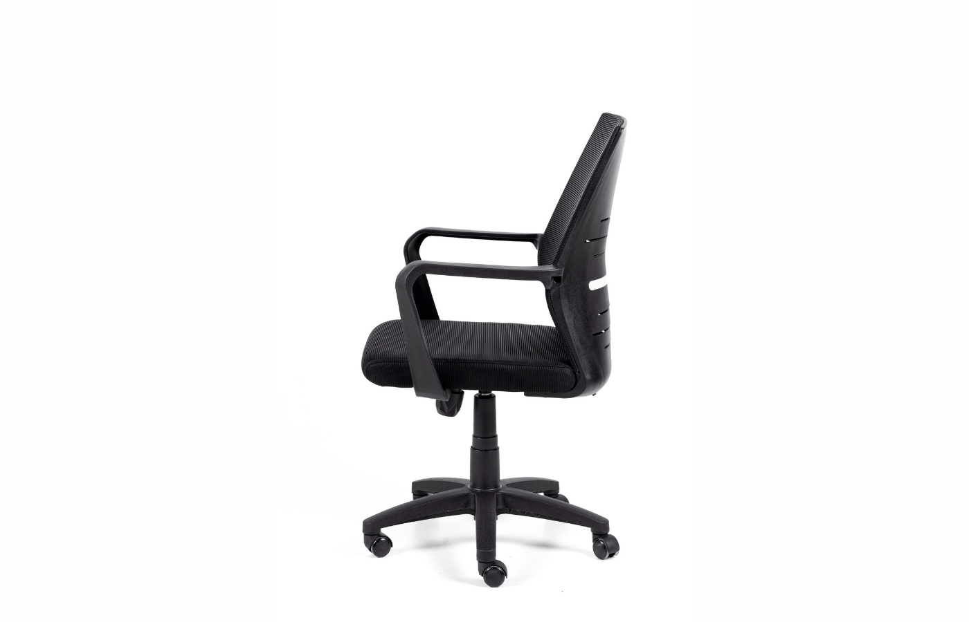 56 - Nova Mesh Chair